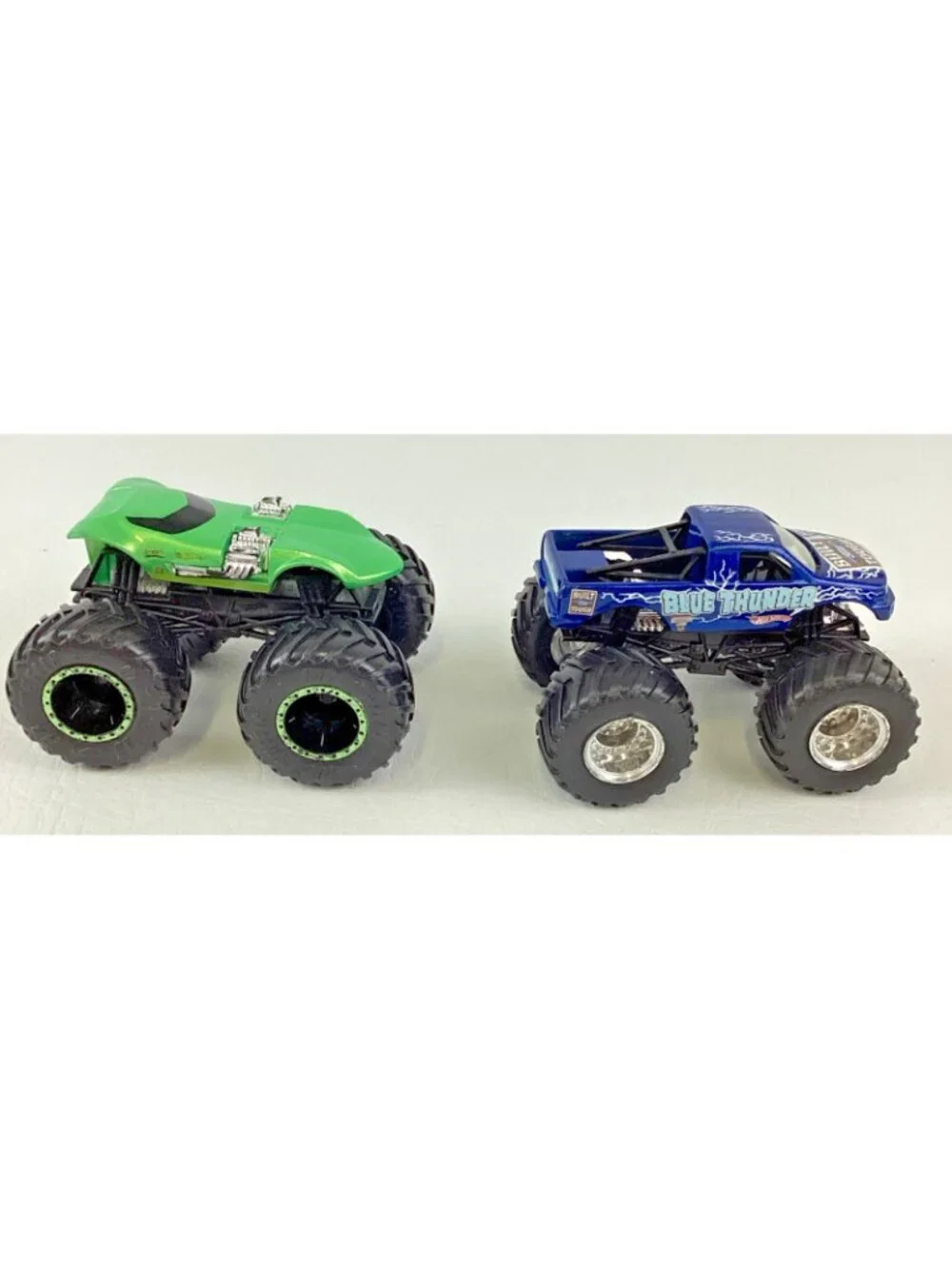 Hot Wheels Monster Jam Trucks Blue Thunder Green Twin Mill Diecast Toy Vehicles